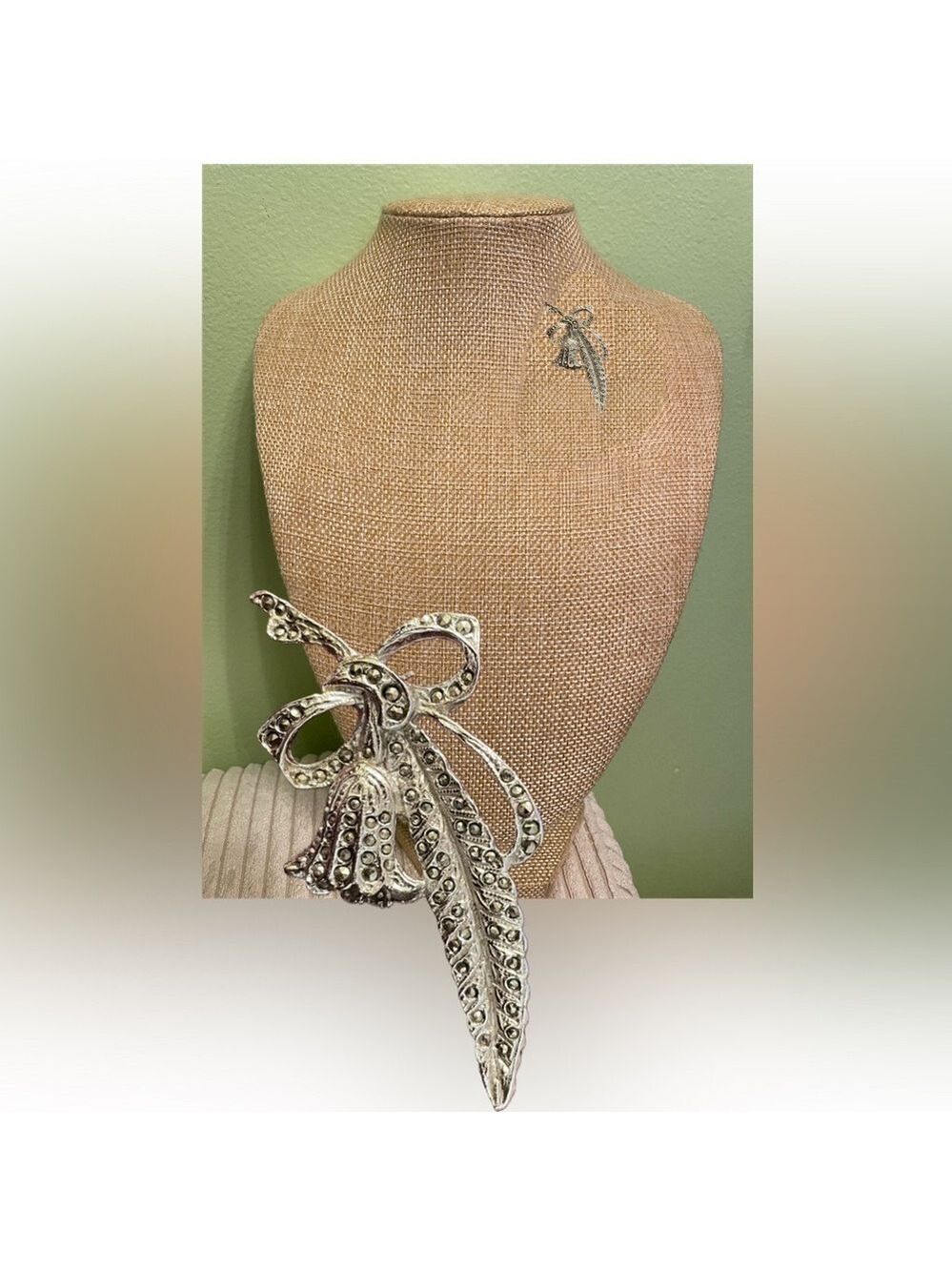 Bluebell Rhinestone Leaf and Bow Bintage Brooch